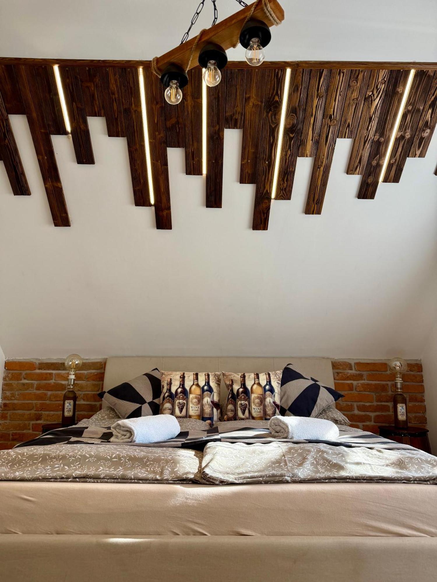 Egri Leanyka Vendeghaz Apartment Екстериор снимка