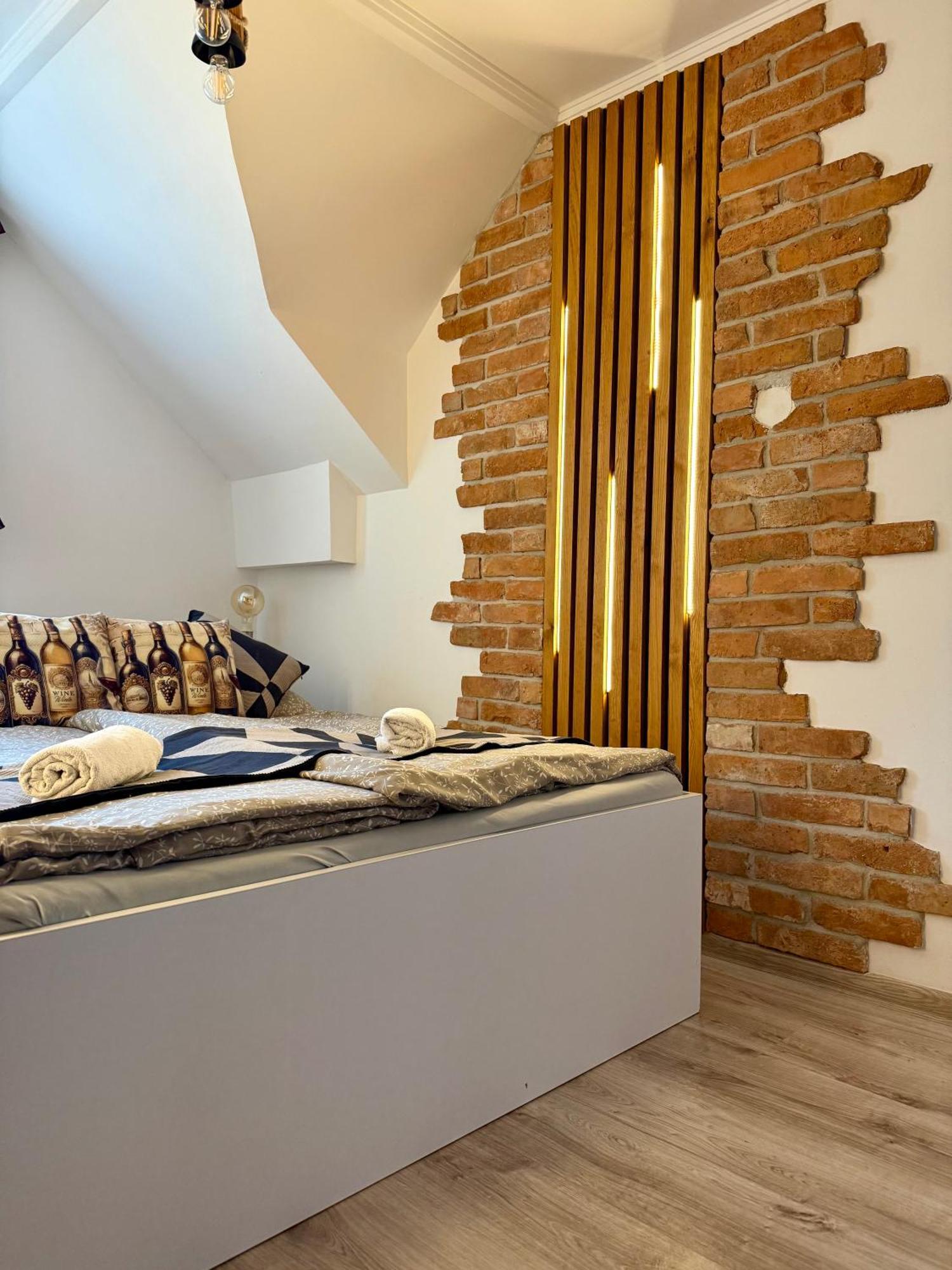 Egri Leanyka Vendeghaz Apartment Екстериор снимка