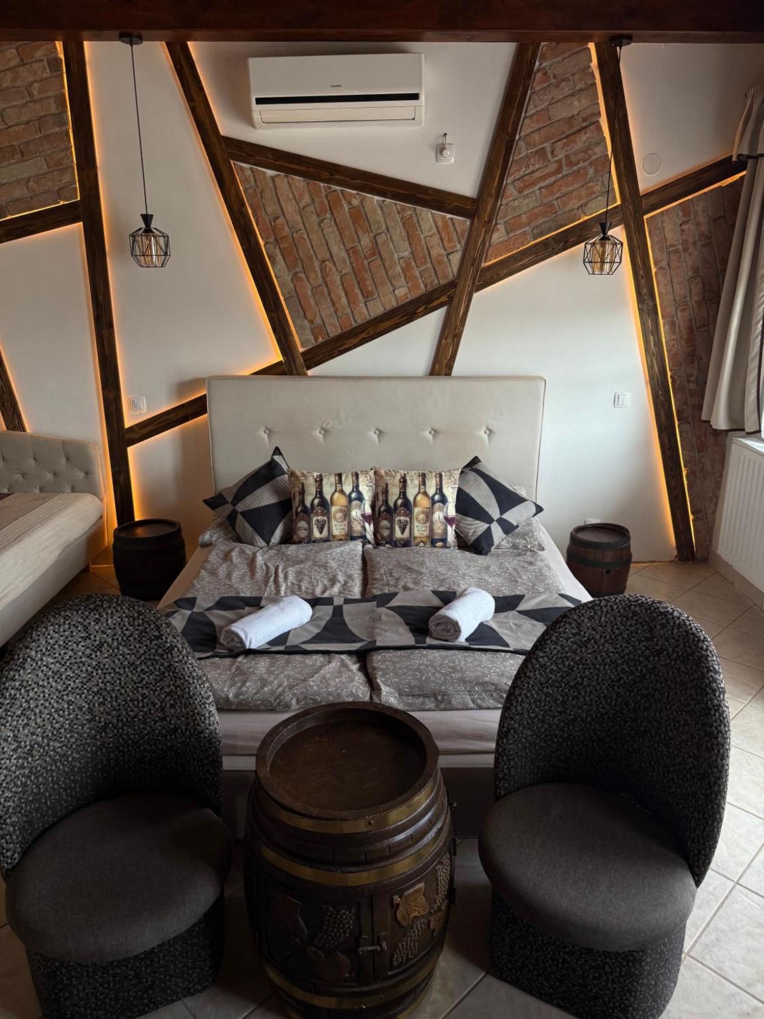 Egri Leanyka Vendeghaz Apartment Екстериор снимка